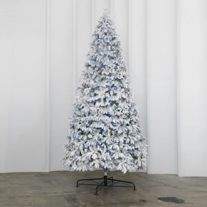 Интерьерная елка Камчатская заснеженная 4 м., 1570 холодных белых LED ламп., Литая хвоя+ПВХ, ЕлкиТорг (178400)
